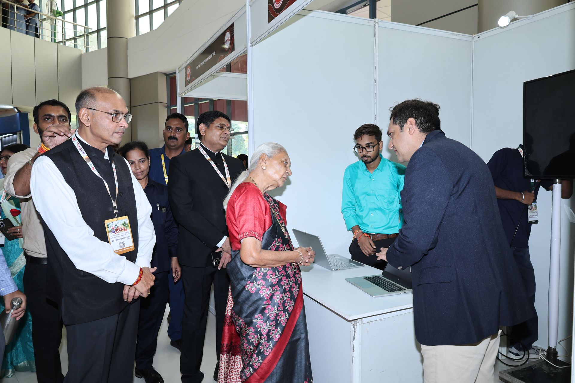 Inaugural Session Photo 9